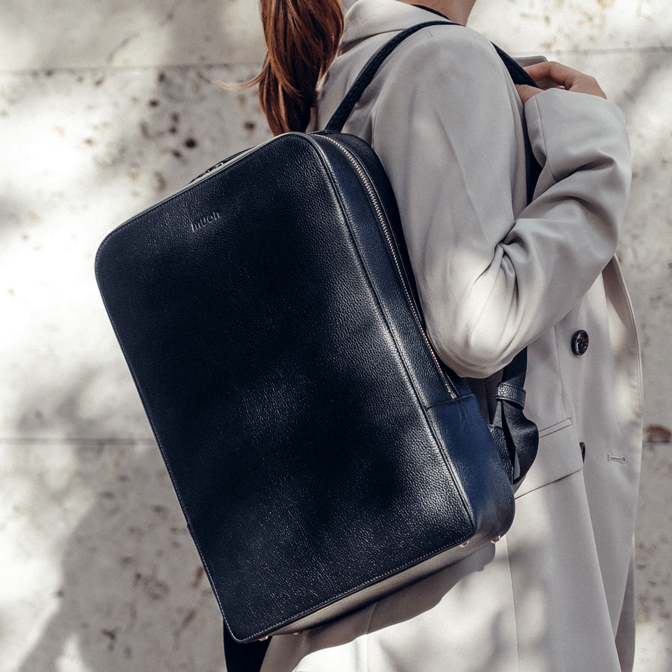 THE Backpack - Black