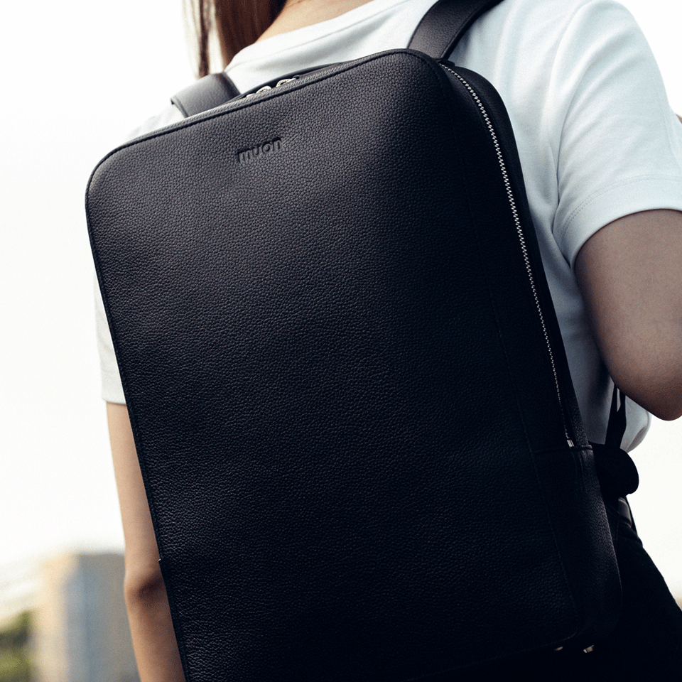 THE Backpack - Black