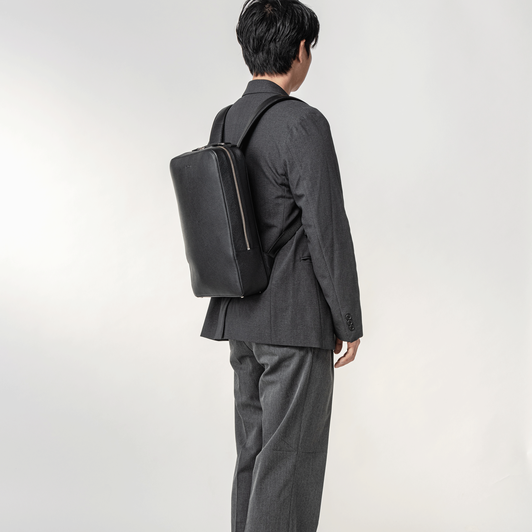 THE Backpack - Black