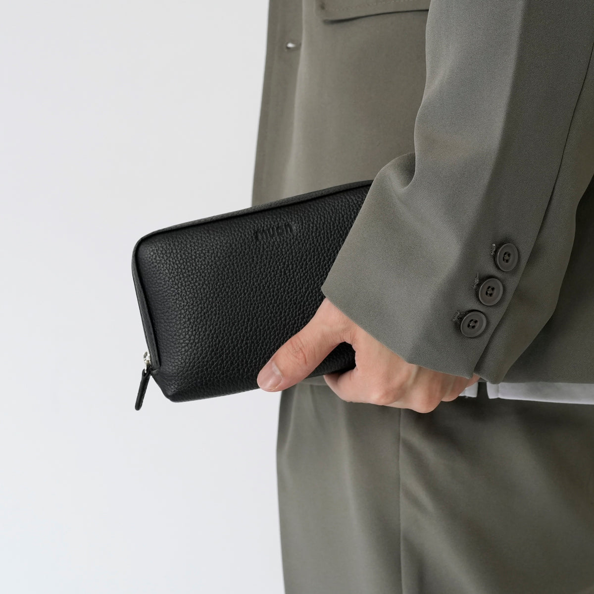 THE Pouch