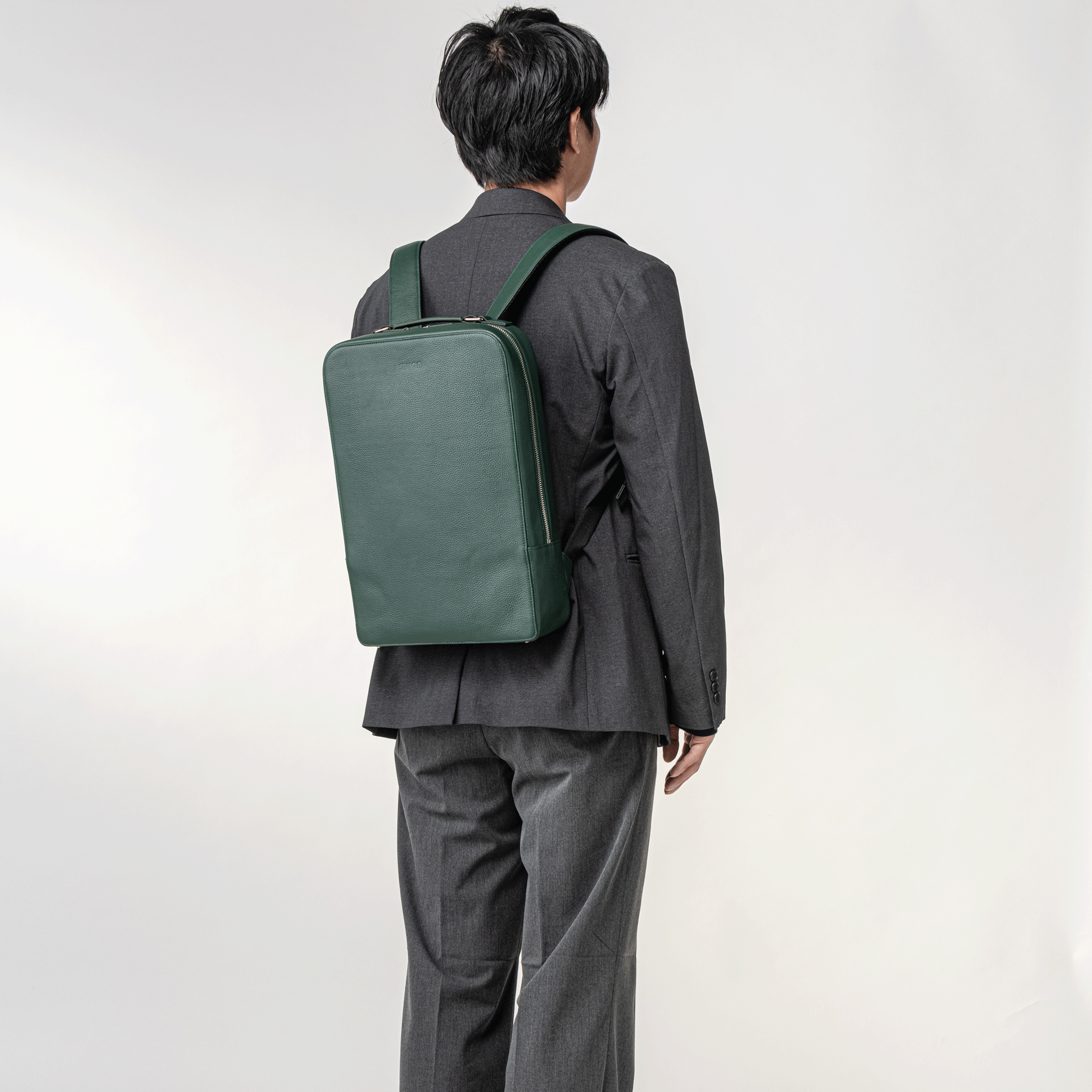 THE Backpack - Khaki