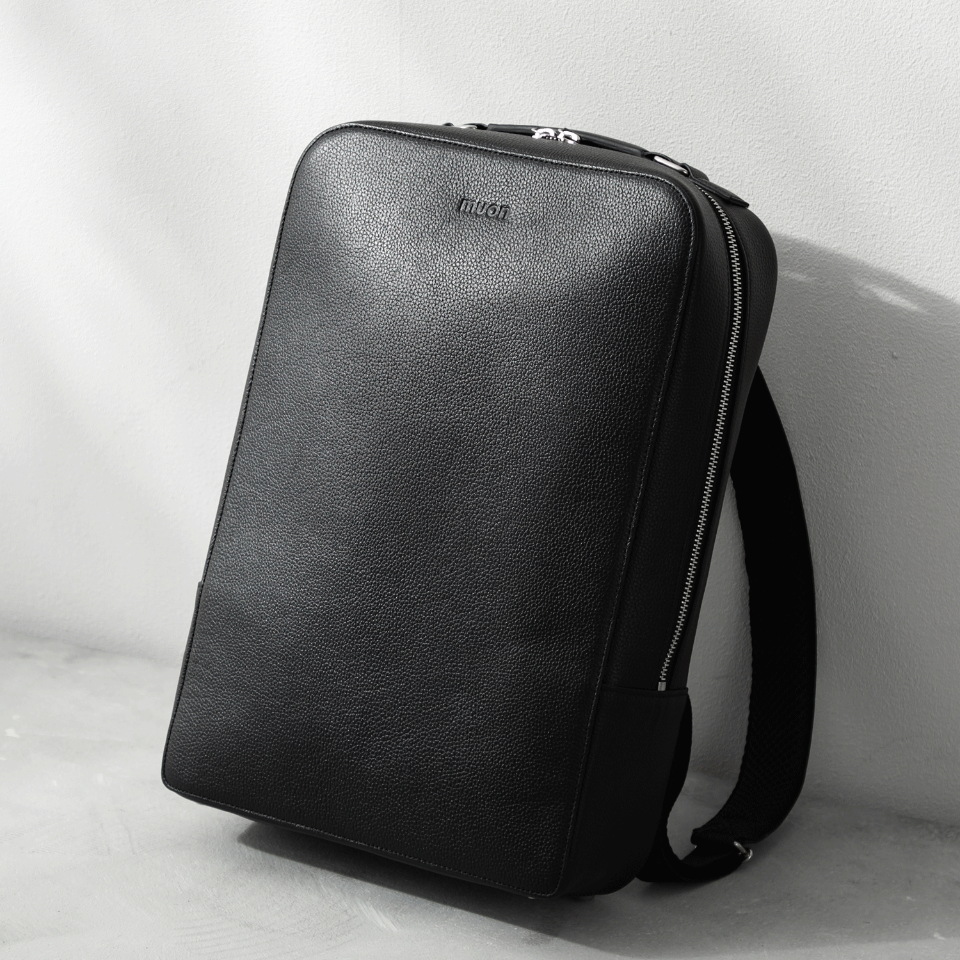 THE Backpack - Black