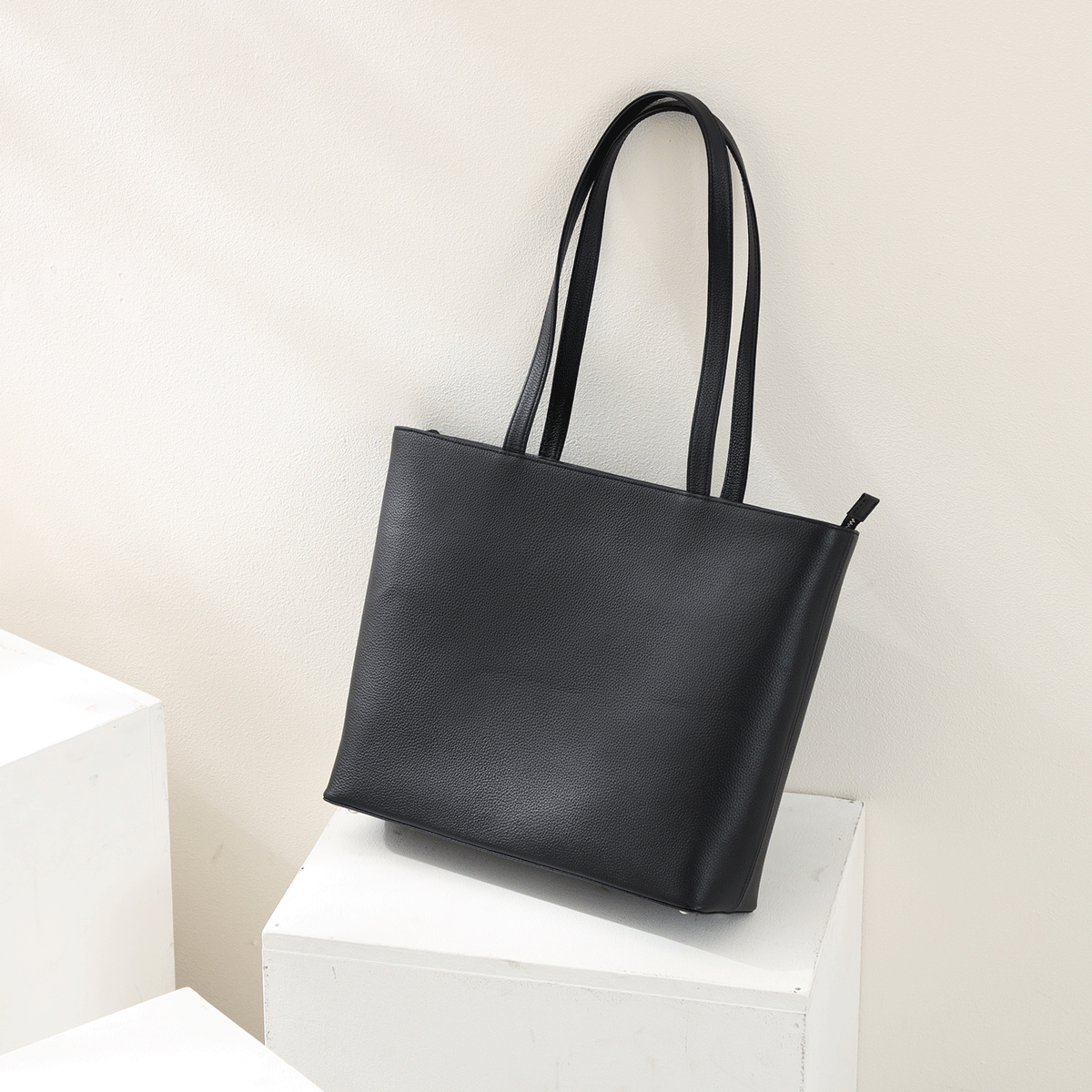 THE Tote - Black