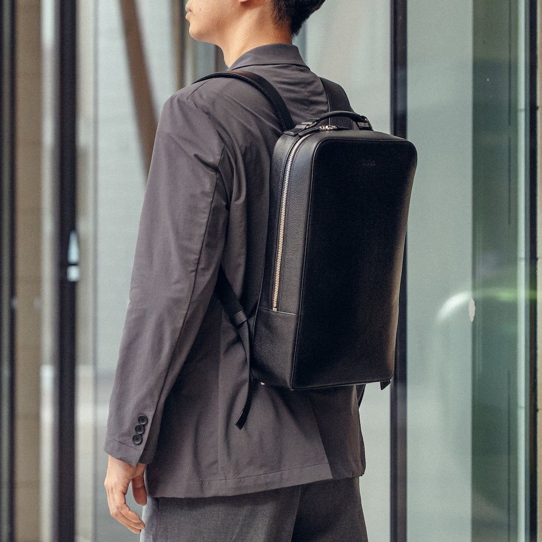 THE Backpack - Black