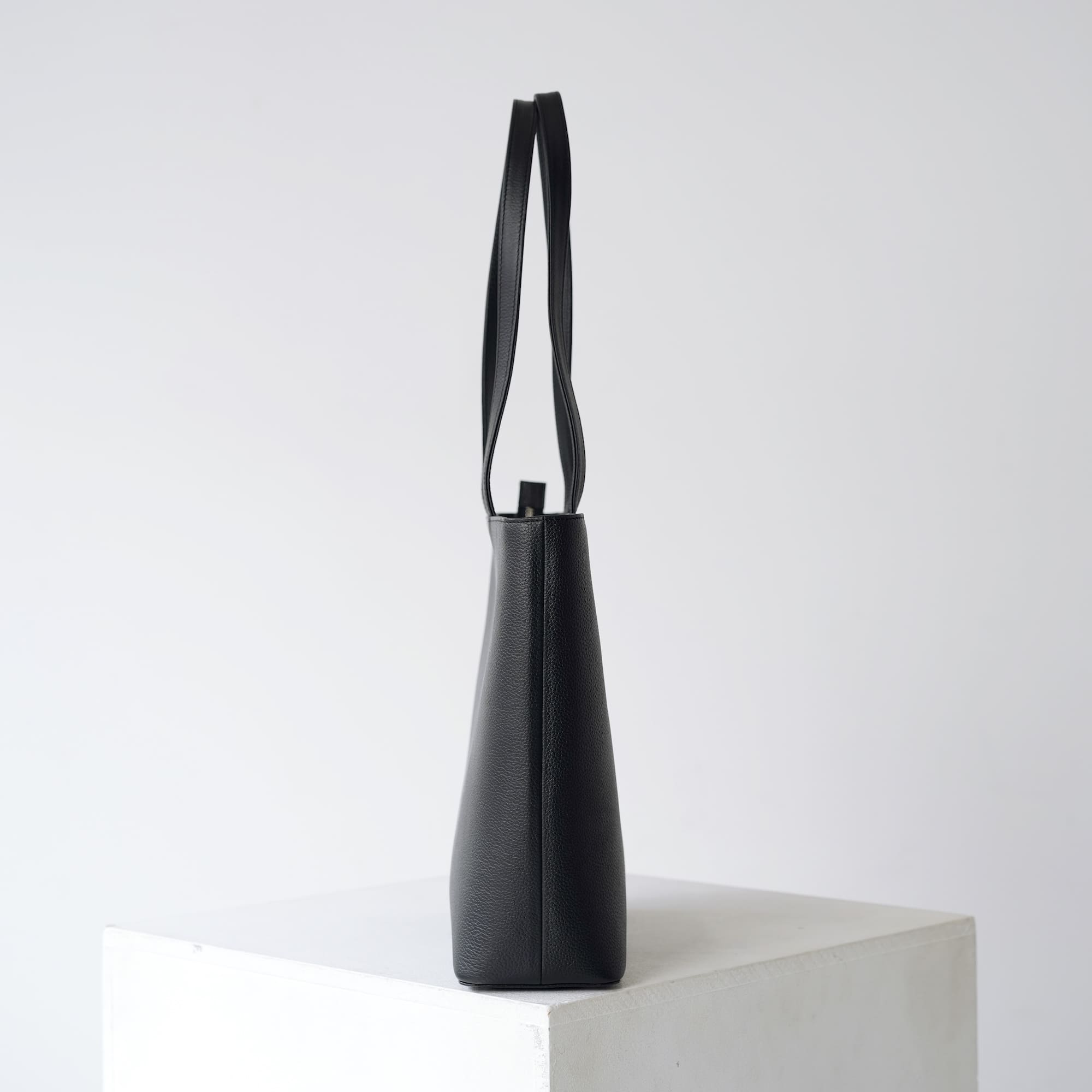 THE Tote - Black