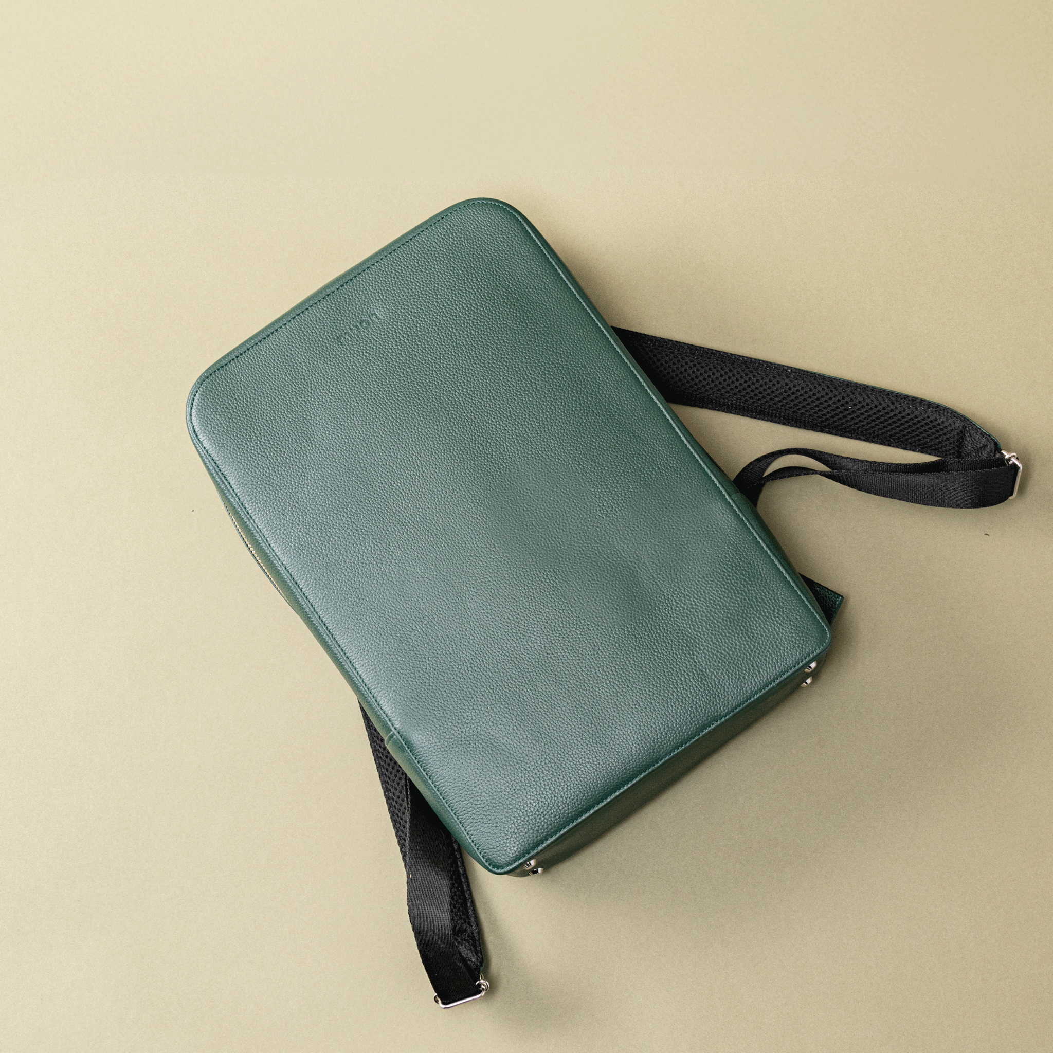 THE Backpack - Khaki（予約販売）